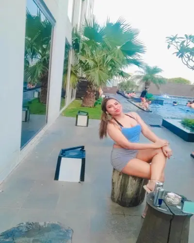 Escort Nazira